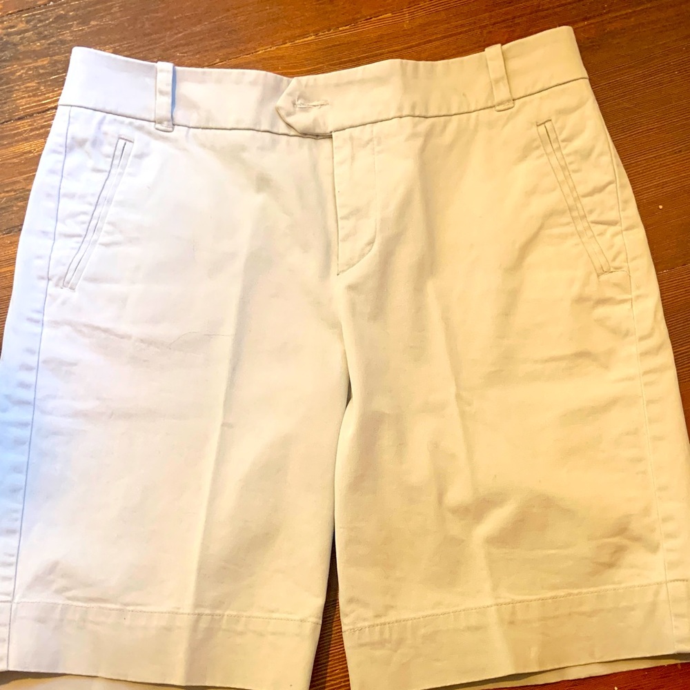 Dockers flat front Bermudas